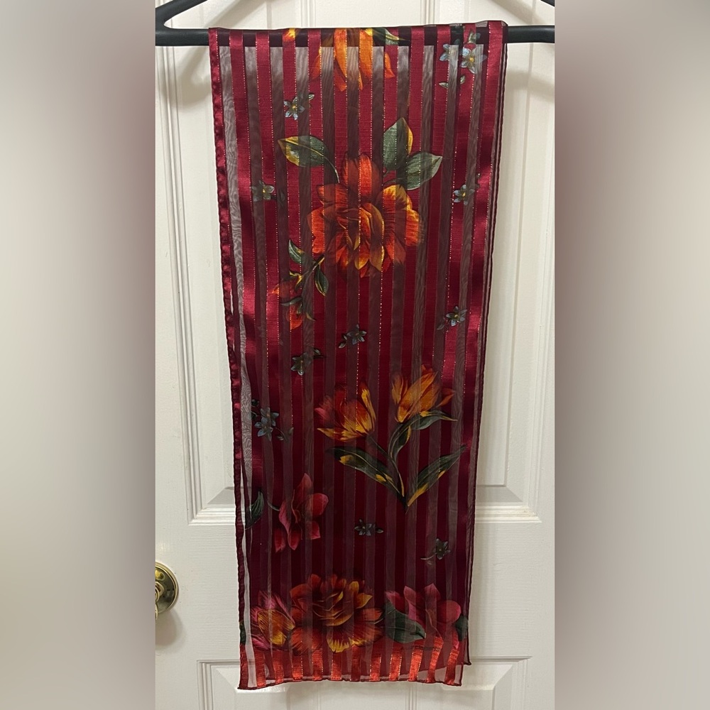 LIZ CLAIBORNE Floral Burgundy Scarf